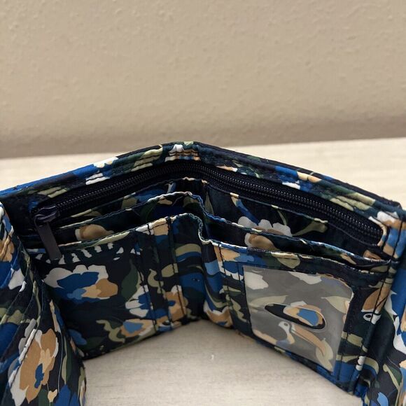 Vera Bradley Performance Twill Riley Compact Wallet RFID Immersed Blooms - Picture 11 of 11